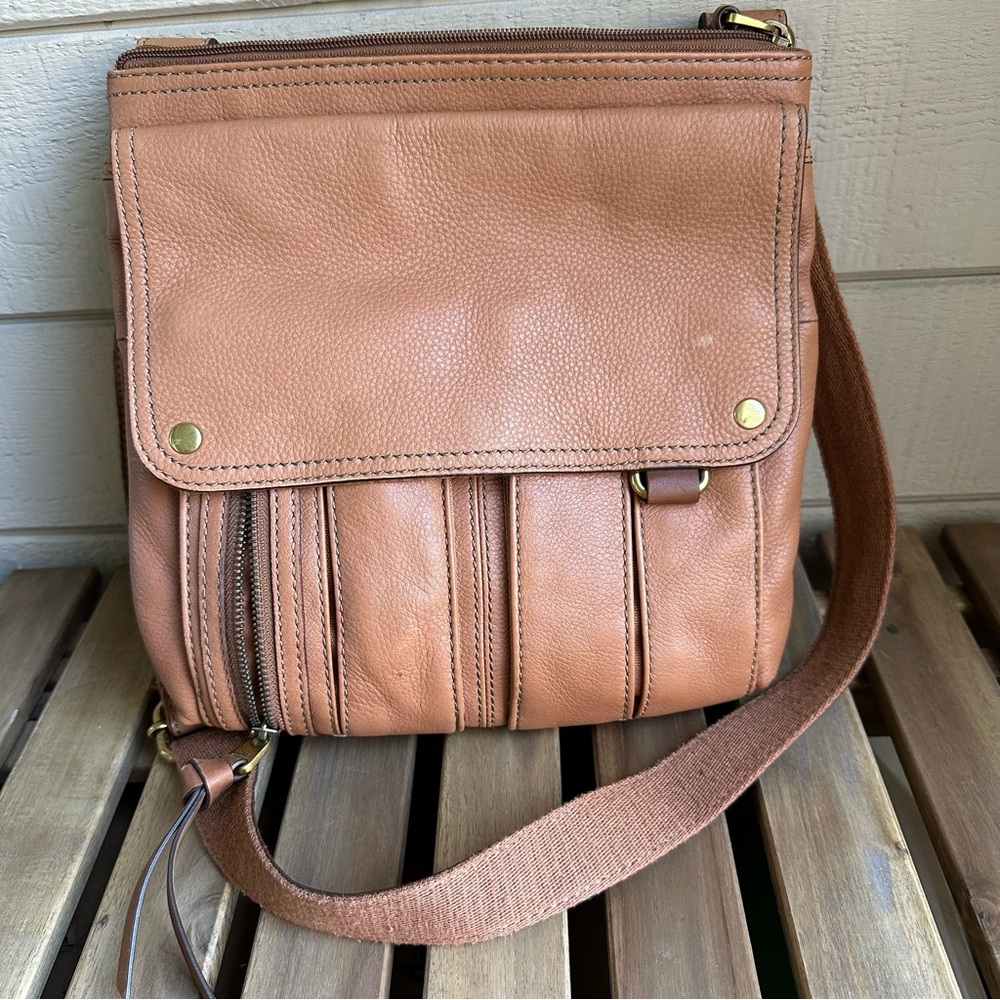 Fossil Morgan Traveler Brown Leather Crossbody Bag - Picture 2 of 16